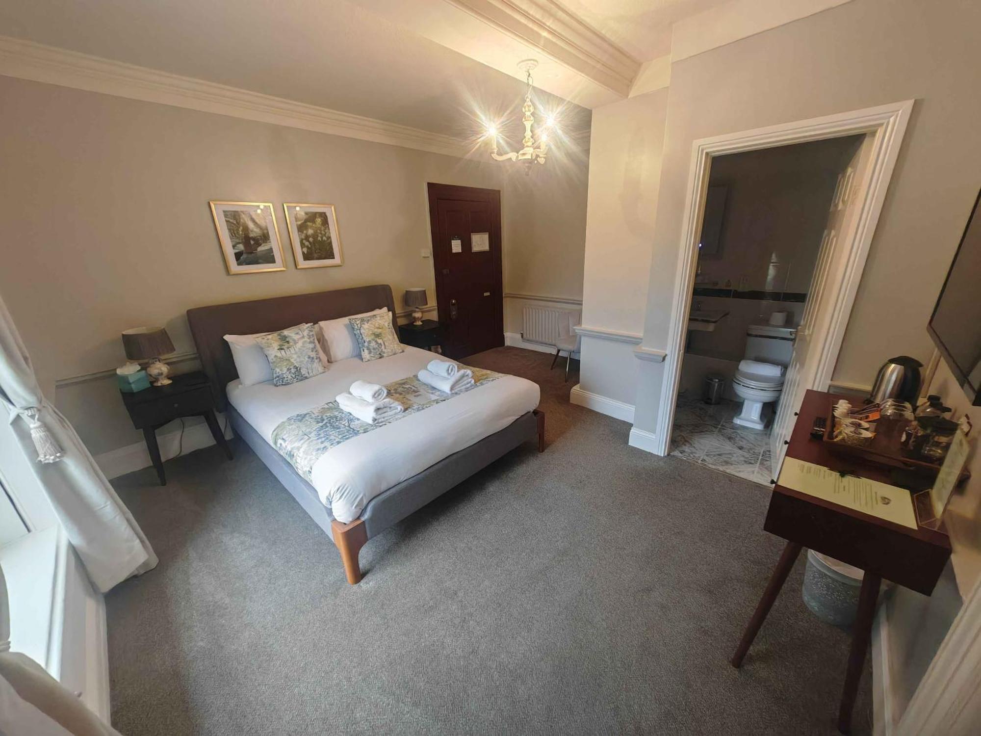 Lovelady Shield Hotel 3*