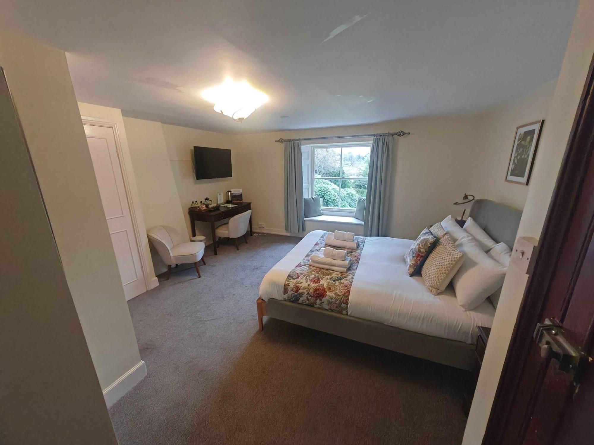Hotel Lovelady Shield Alston