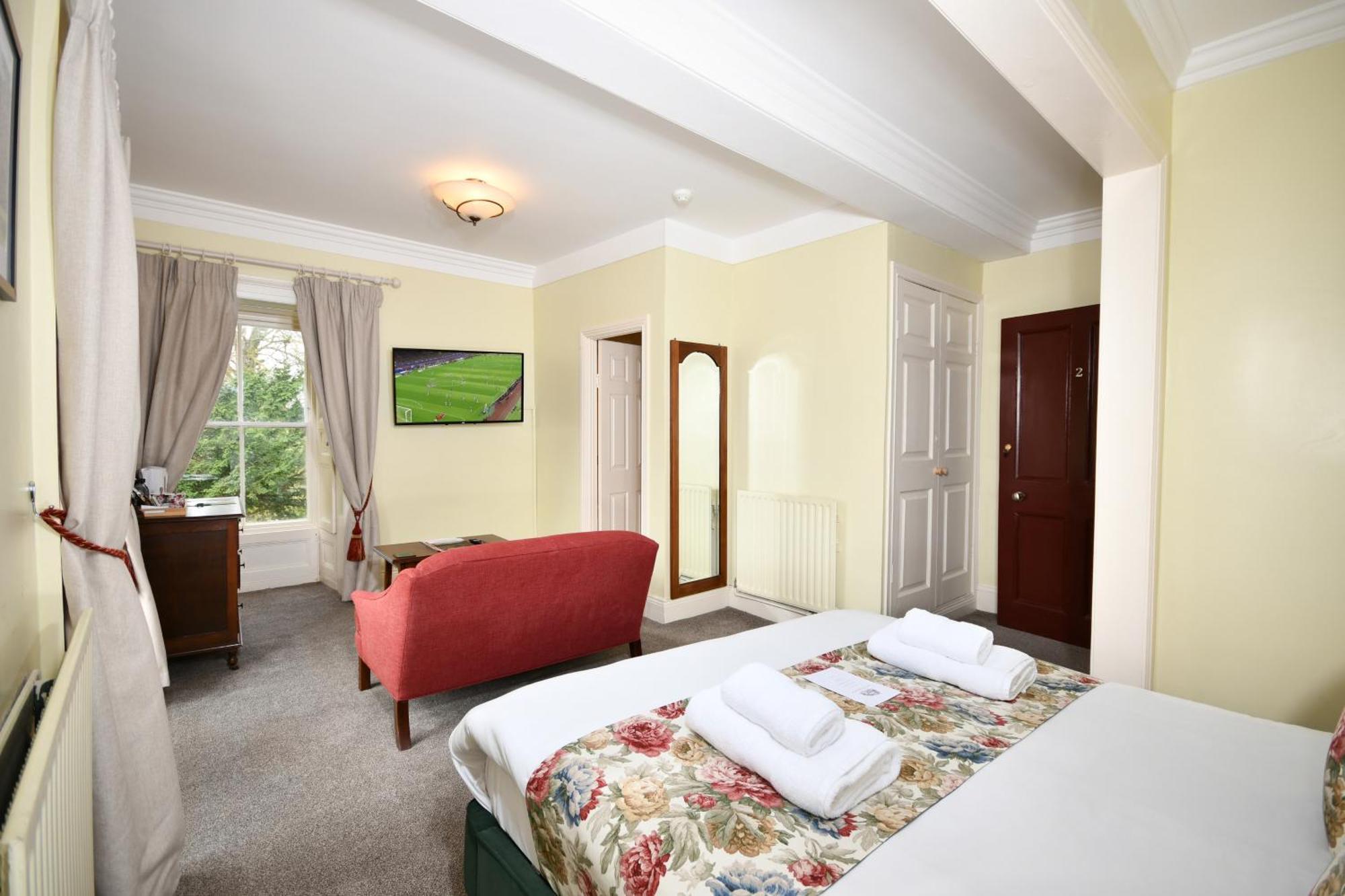 Hotel Lovelady Shield Alston