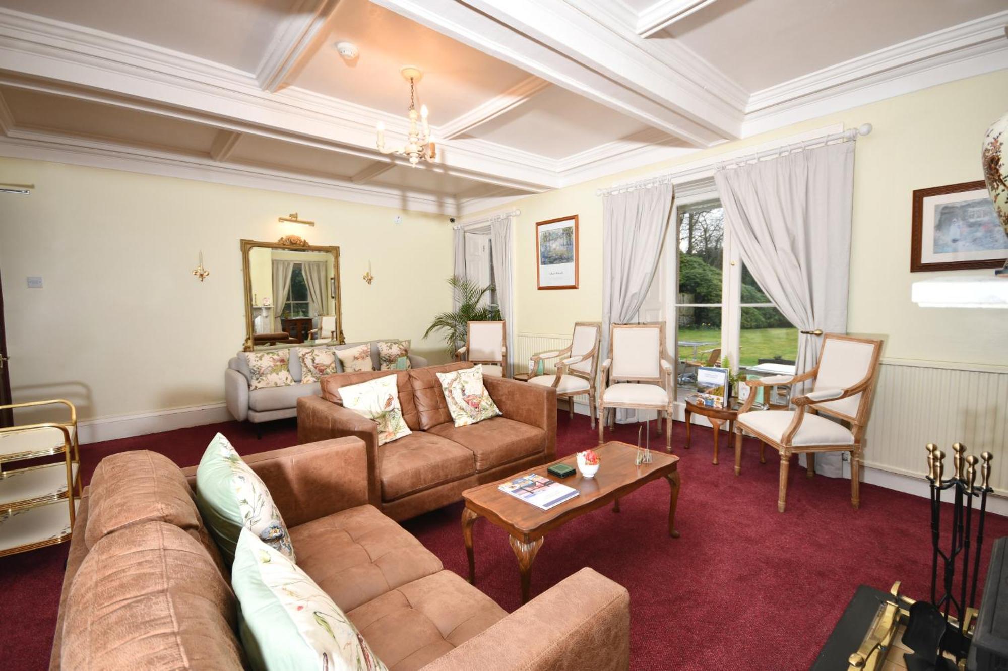 Hotel Lovelady Shield Alston