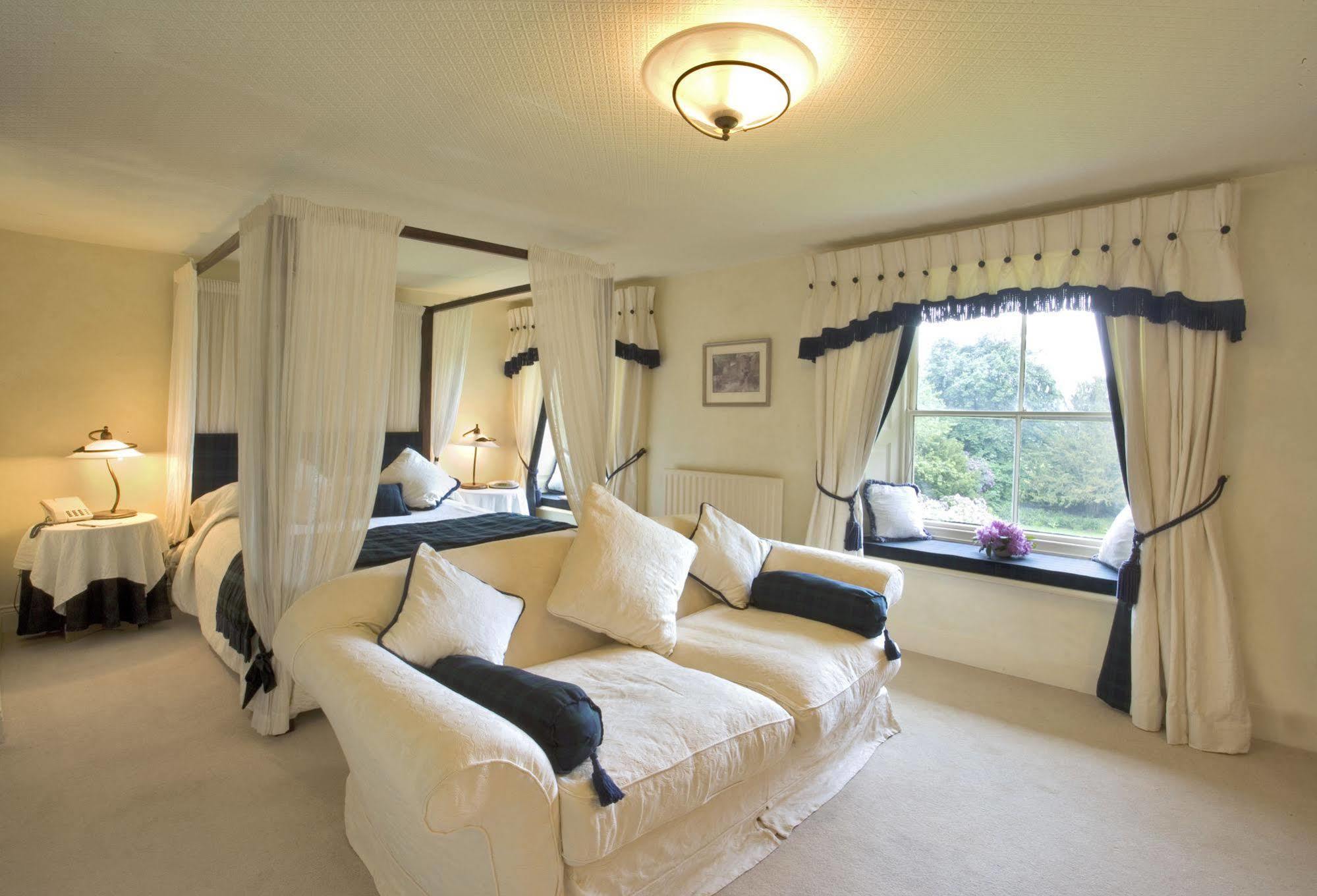 Lovelady Shield Hotel 3*