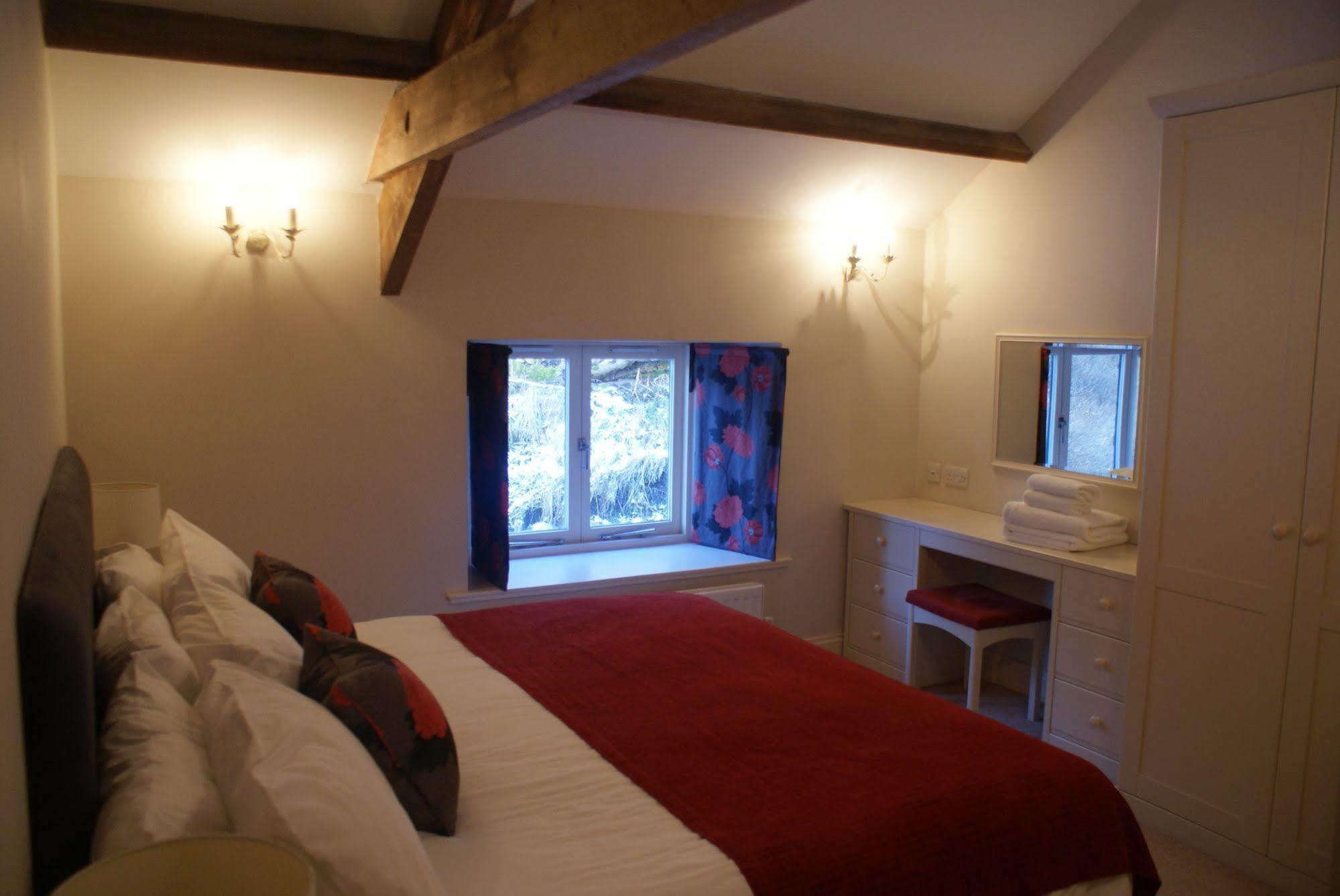 Hotel Lovelady Shield 3*